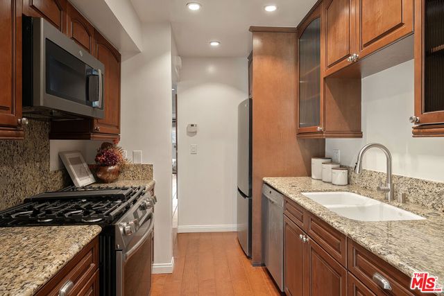 907 12th Street 4, Santa Monica, CA 90403