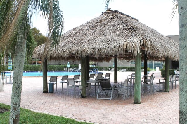 1100 Colony Point Circle Circle 314, Pembroke Pines, FL 33026