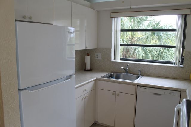 1100 Colony Point Circle Circle 314, Pembroke Pines, FL 33026