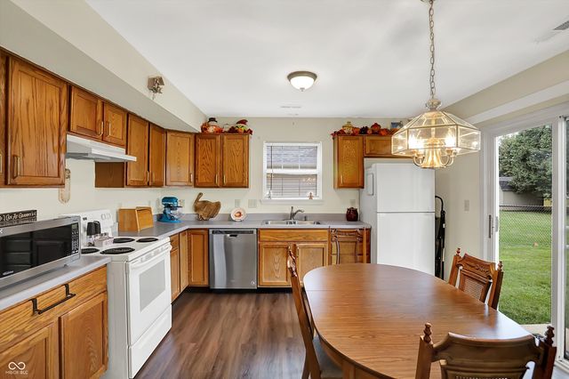 11132 Clearspring Way, Indianapolis, IN 46239