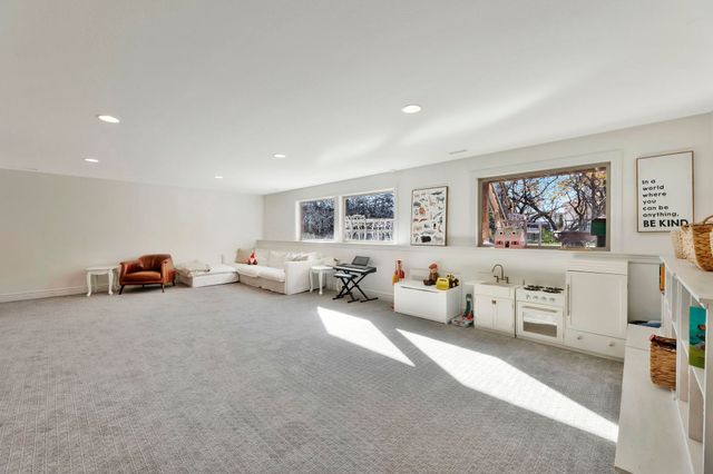 2333 N Silverdale, Andover, KS 67002