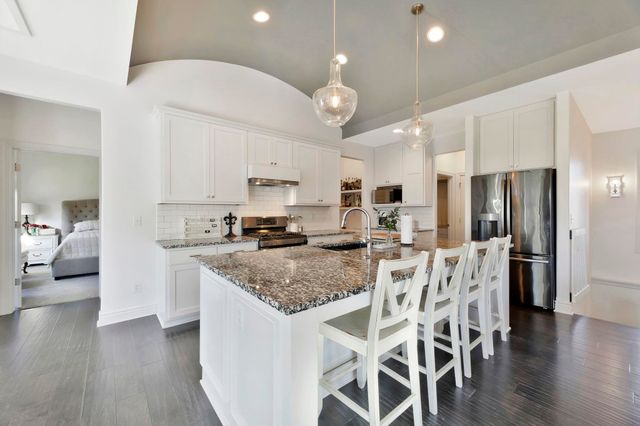 2333 N Silverdale, Andover, KS 67002