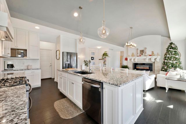 2333 N Silverdale, Andover, KS 67002