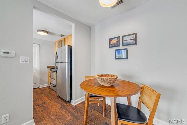 5330 Pershing Avenue 406, St Louis, MO 63112