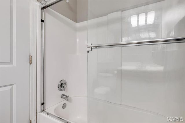 5330 Pershing Avenue 406, St Louis, MO 63112