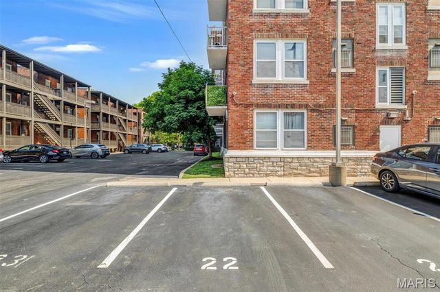 5330 Pershing Avenue 406, St Louis, MO 63112
