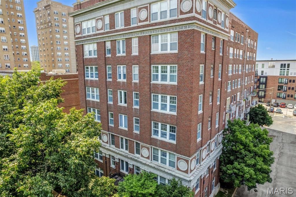 5330 Pershing Avenue 406, St Louis, MO 63112
