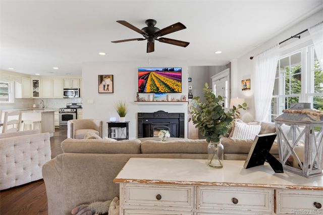 9 Lagoon Boulevard, Massapequa, NY 11758