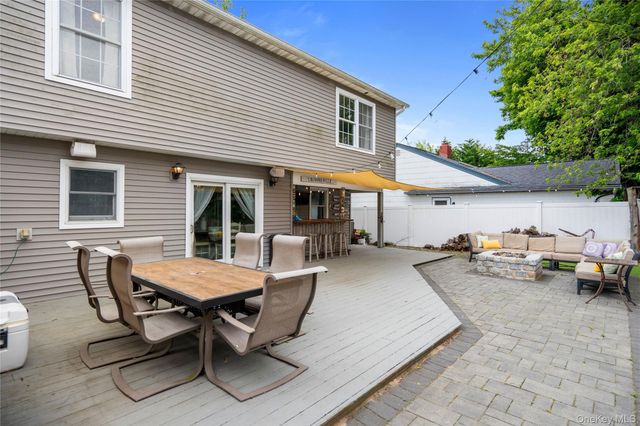9 Lagoon Boulevard, Massapequa, NY 11758