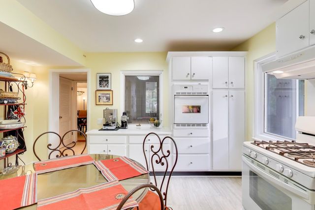 49 Aspen Road, Ogden Dunes, IN 46368