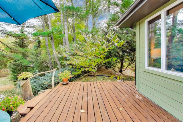 49 Aspen Road, Ogden Dunes, IN 46368