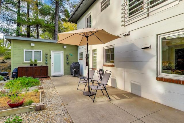 49 Aspen Road, Ogden Dunes, IN 46368