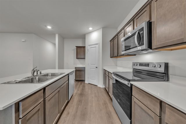 1748 Duskwood Drive, Lancaster, TX 75146
