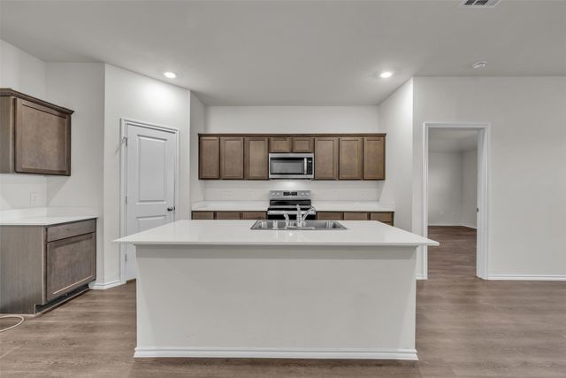 1748 Duskwood Drive, Lancaster, TX 75146