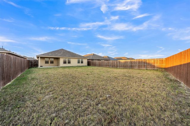 1748 Duskwood Drive, Lancaster, TX 75146