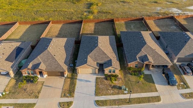 1748 Duskwood Drive, Lancaster, TX 75146