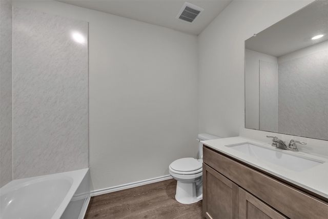 1748 Duskwood Drive, Lancaster, TX 75146