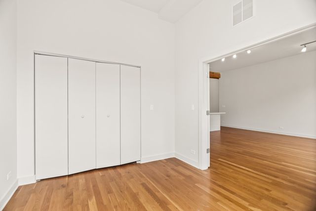 1755 N Damen Avenue 204, Chicago, IL 60647