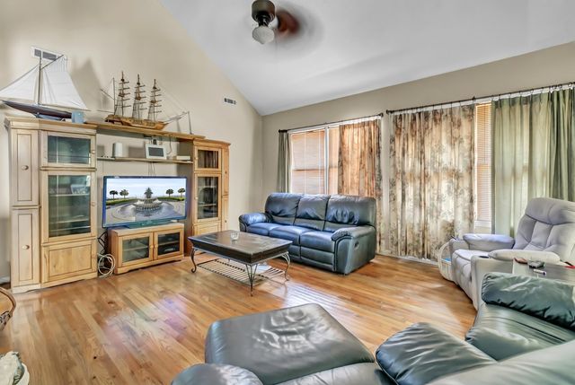 4 Garth Drive, Charleston, SC 29414