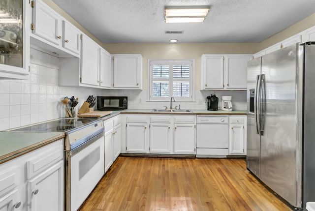 4 Garth Drive, Charleston, SC 29414