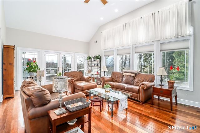 6 Hamlin Court, Brookfield, CT 06804