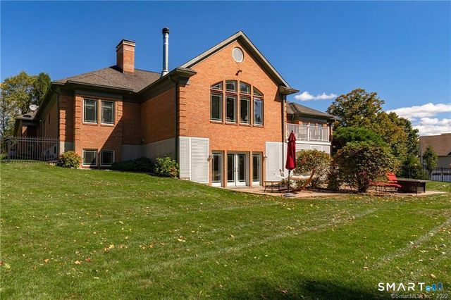 6 Hamlin Court, Brookfield, CT 06804