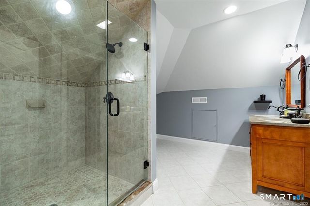 6 Hamlin Court, Brookfield, CT 06804