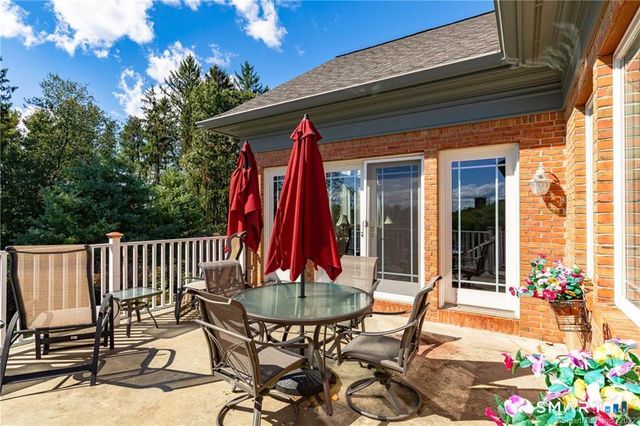 6 Hamlin Court, Brookfield, CT 06804