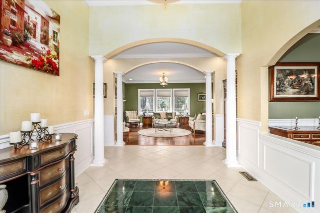 6 Hamlin Court, Brookfield, CT 06804