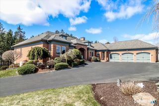 6 Hamlin Court, Brookfield, CT 06804