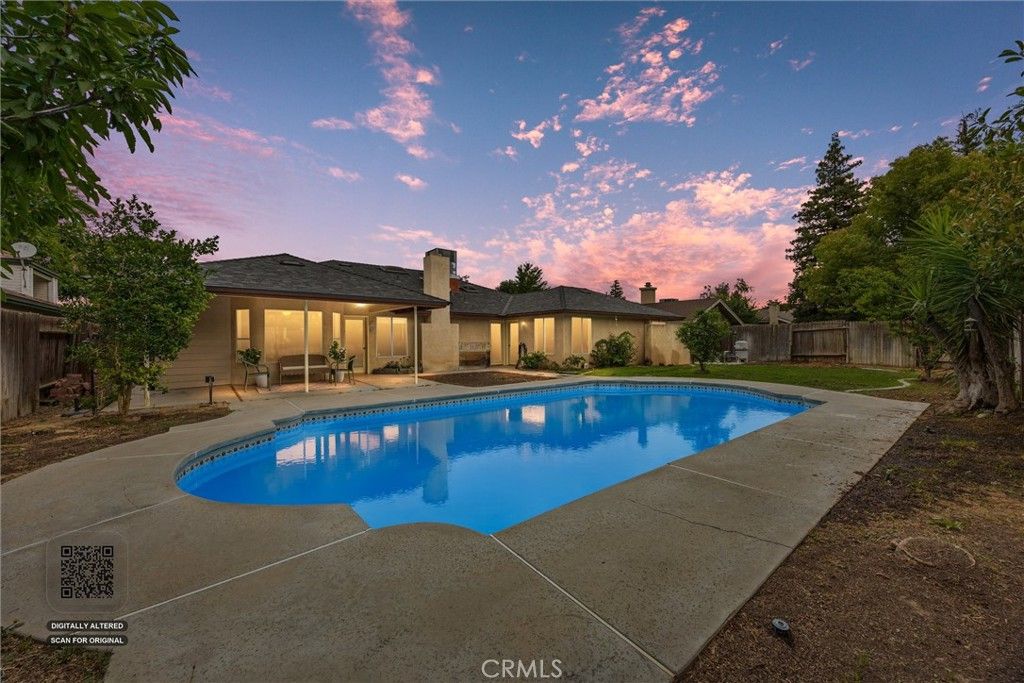 Image 42 of property listing at 9901 Mesa Oak Drive, Bakersfield, CA 93311