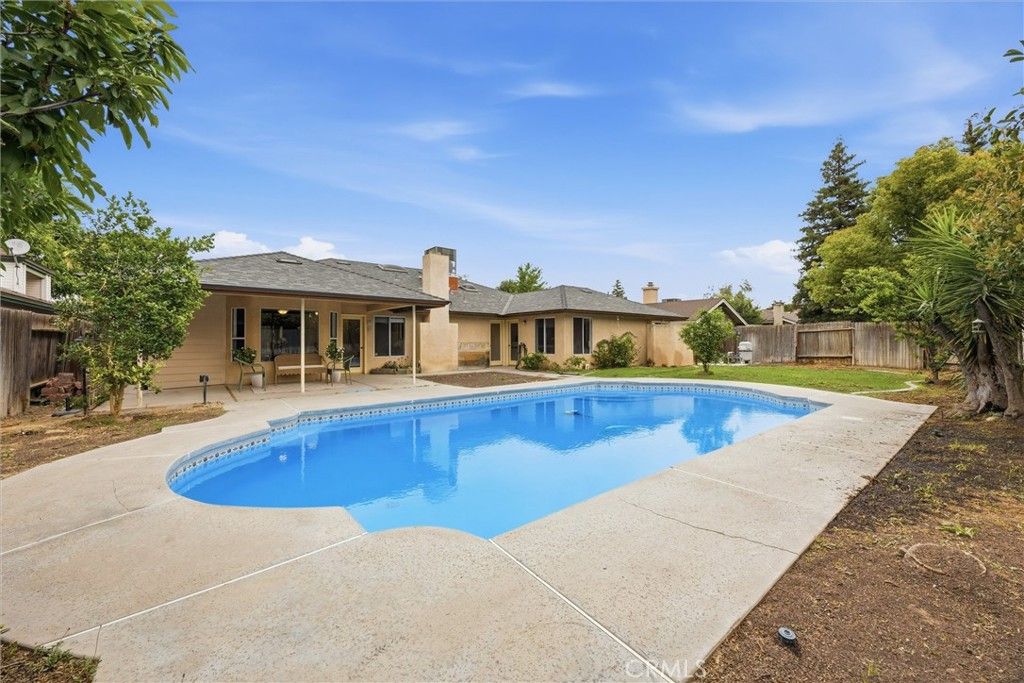 Image 43 of property listing at 9901 Mesa Oak Drive, Bakersfield, CA 93311