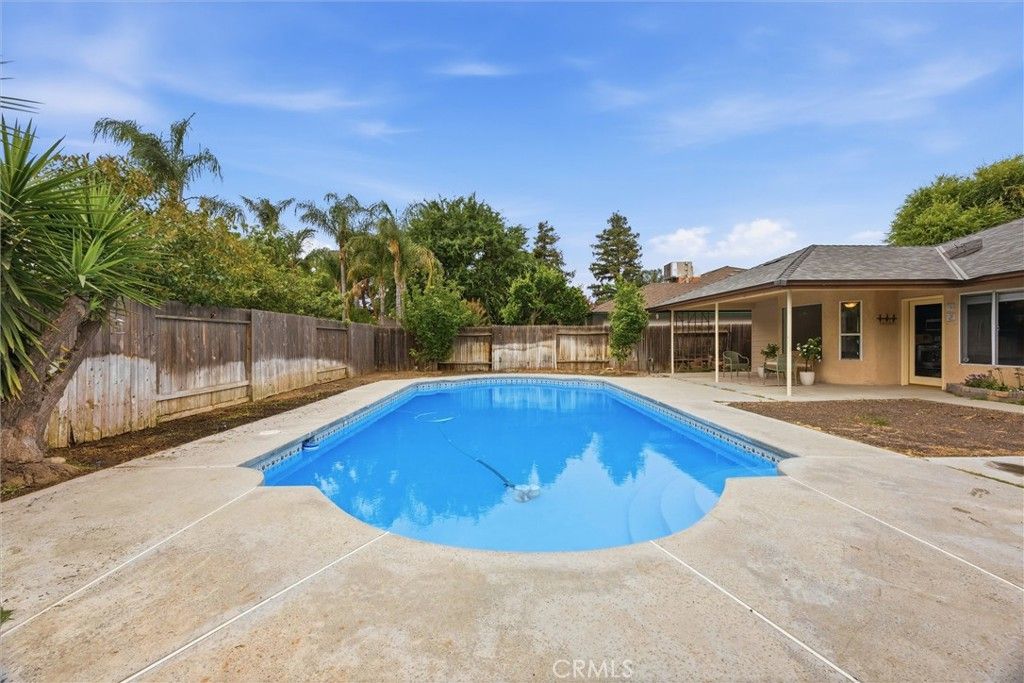 Image 48 of property listing at 9901 Mesa Oak Drive, Bakersfield, CA 93311