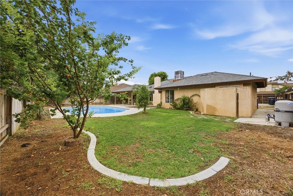Image 49 of property listing at 9901 Mesa Oak Drive, Bakersfield, CA 93311