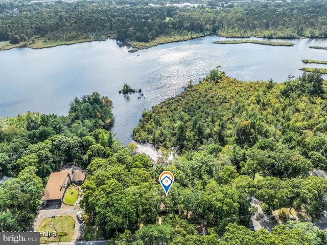 1687 FORGE POND RD, Brick, NJ 08724