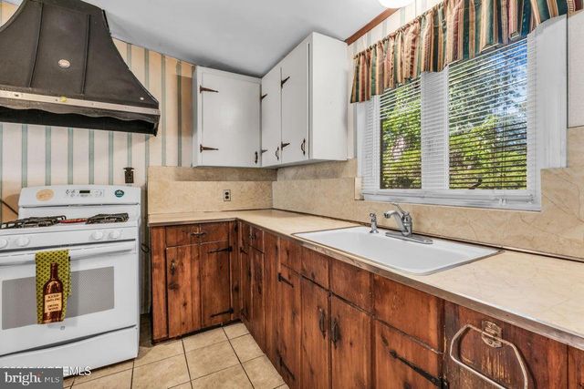 1687 FORGE POND RD, Brick, NJ 08724