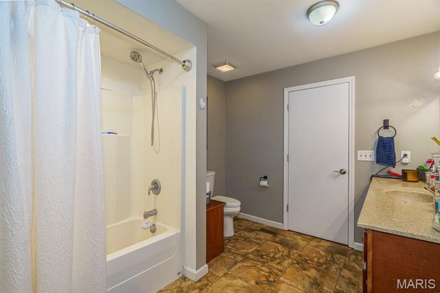 695 Sidney Street, St James, MO 65559