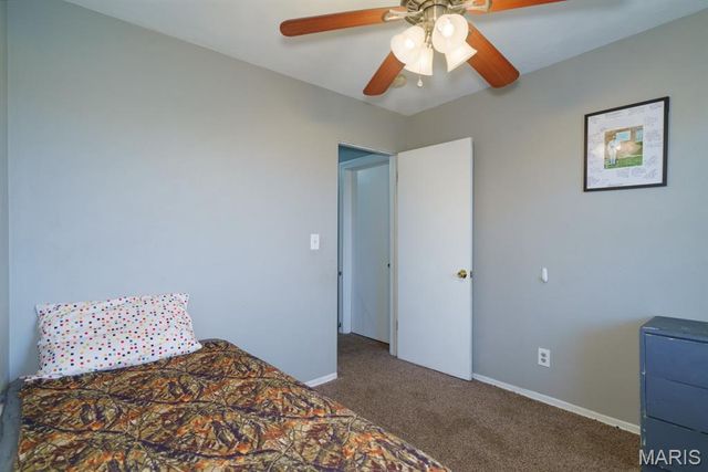 695 Sidney Street, St James, MO 65559