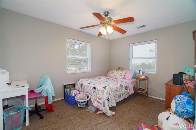 695 Sidney Street, St James, MO 65559