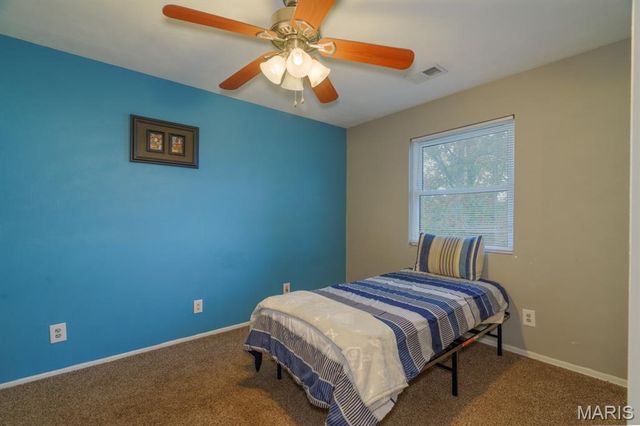 695 Sidney Street, St James, MO 65559