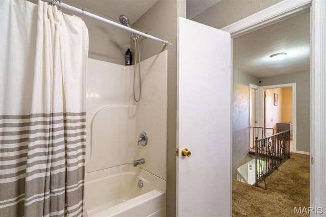 695 Sidney Street, St James, MO 65559