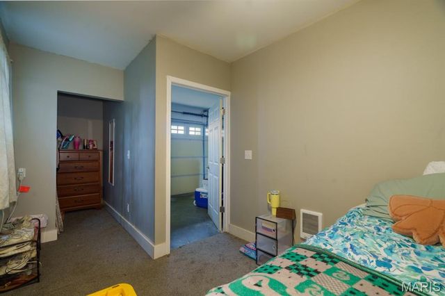 695 Sidney Street, St James, MO 65559