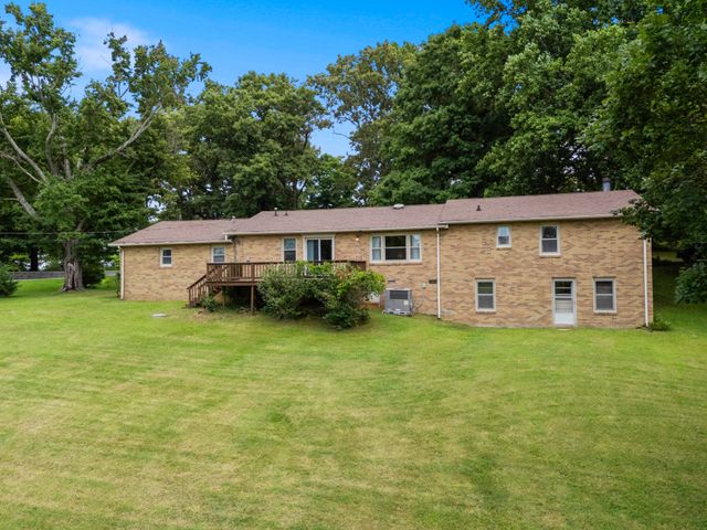 2054 Ridgecrest Cir, Dickson, TN 37055