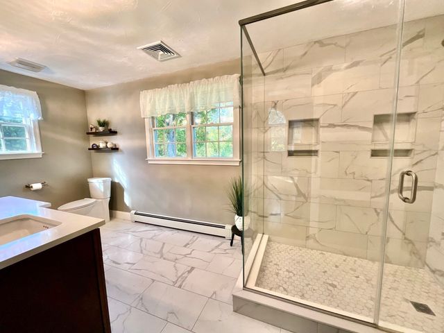8 Anderson Ln, Grafton, MA 01536