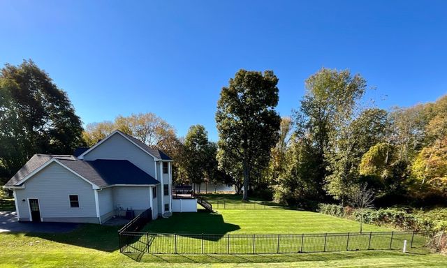 8 Anderson Ln, Grafton, MA 01536