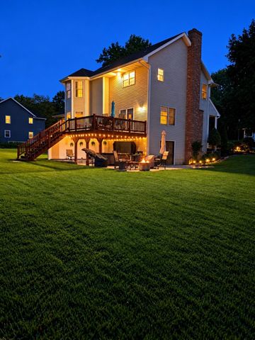 8 Anderson Ln, Grafton, MA 01536
