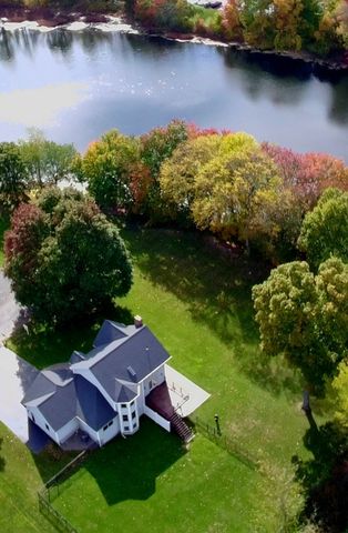 8 Anderson Ln, Grafton, MA 01536