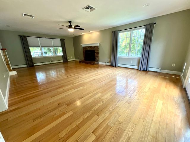 8 Anderson Ln, Grafton, MA 01536
