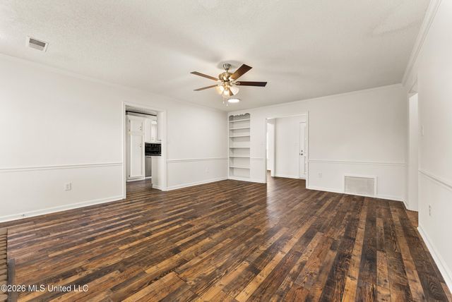 915 Birchfield Place, Southaven, MS 38671