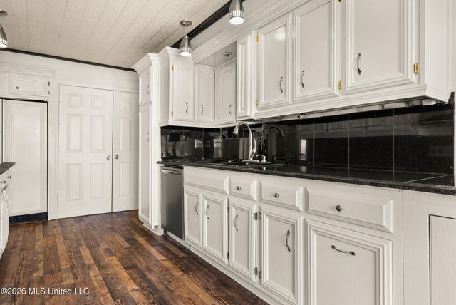 915 Birchfield Place, Southaven, MS 38671